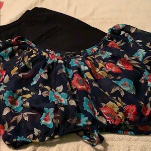 Old Navy Black pants with floral crop.
